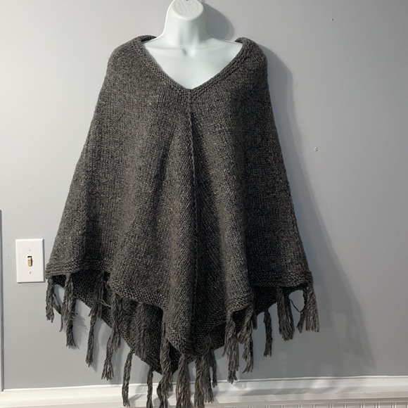 100% wool shawl. Brand GA enterprises made in Nepal, looks like vintage - Picture 2 of 5